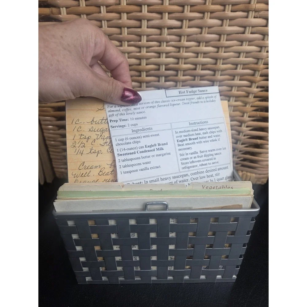 Recipe Box Estate Found Hand Written And Blank Cards Texas North Carolina